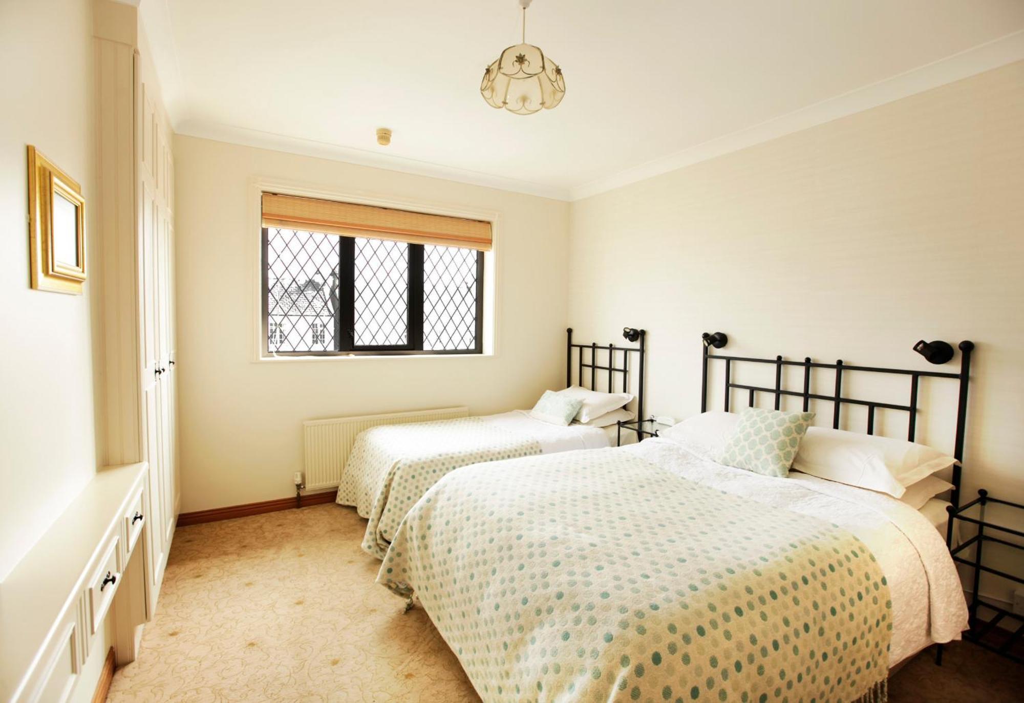 Ardawn House Bed & Breakfast Galway Room photo A bedroom at the hotel