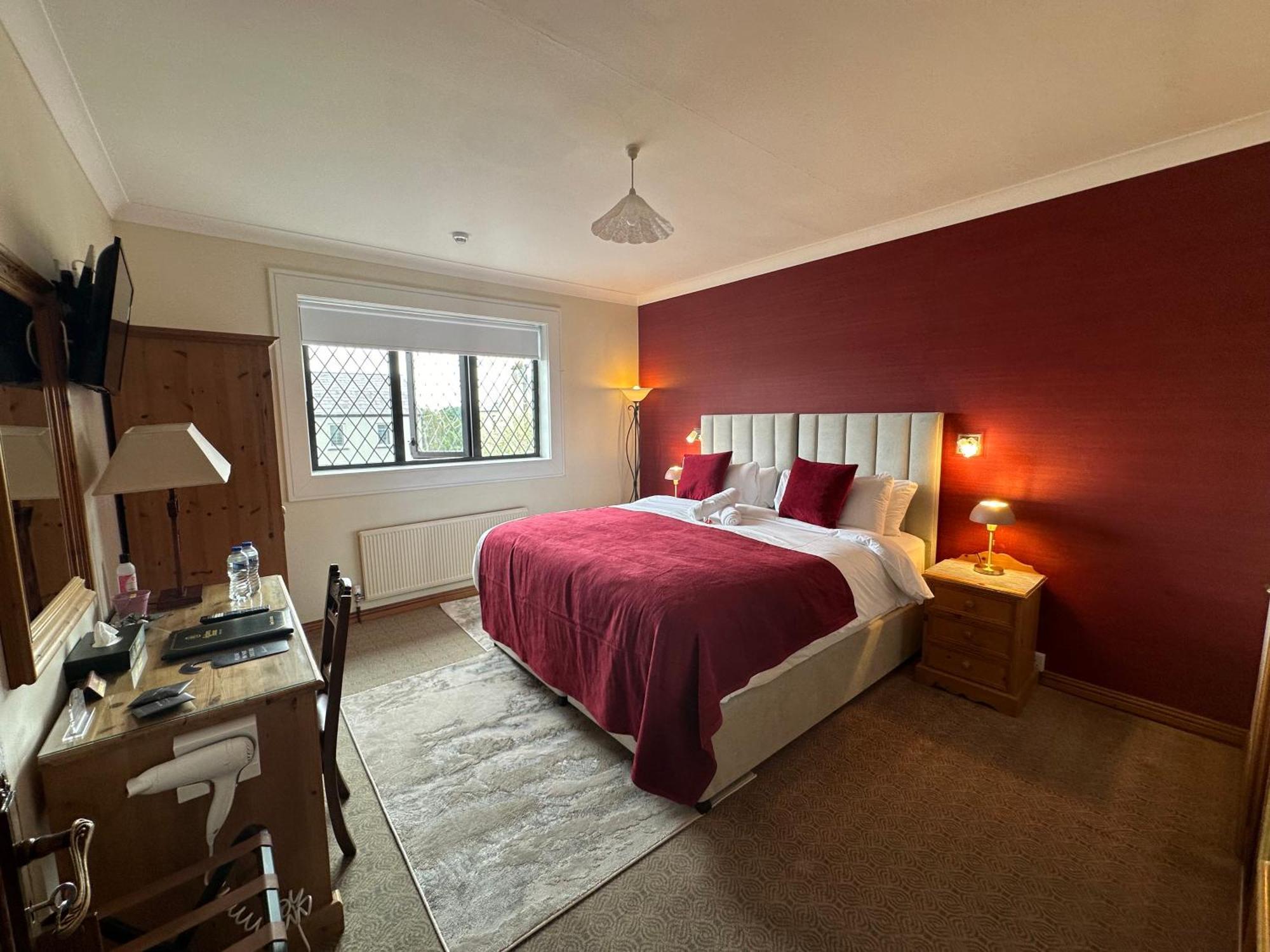 Ardawn House Bed & Breakfast Galway Exterior photo A bedroom at the hotel