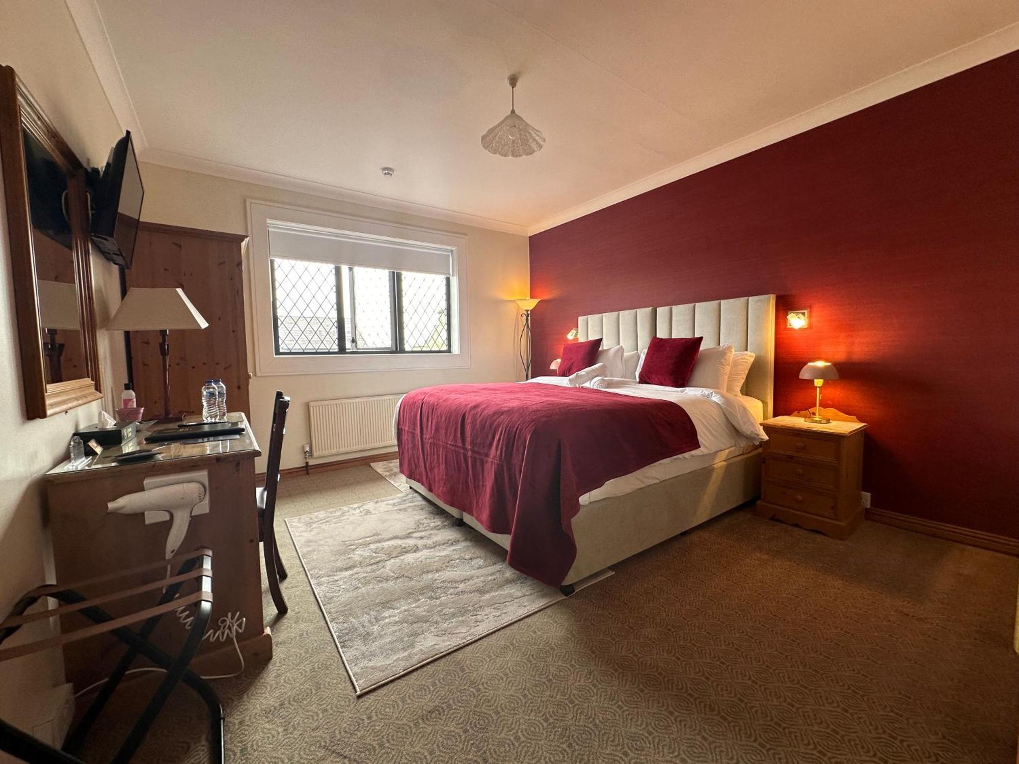 Ardawn House Bed & Breakfast Galway Exterior photo A bedroom at the hotel
