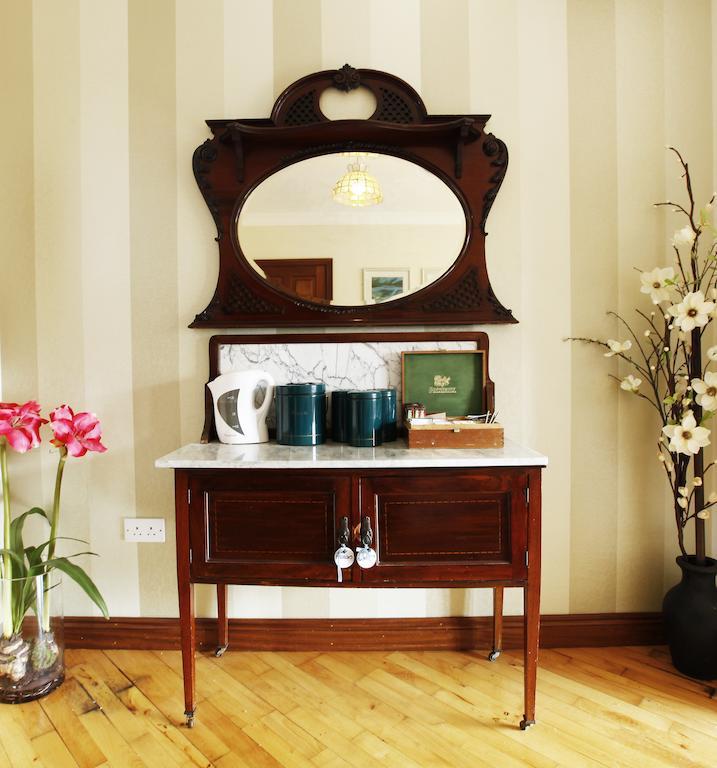 Ardawn House Bed & Breakfast Galway Exterior photo A dressing table
